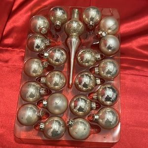 Classic Collection gold 2005 Hobby Lobby Glass Christmas Tree Ornaments small